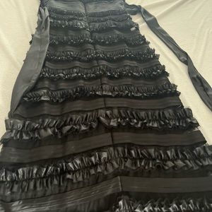 Excellent Condition, only worn 3 times, size 6, maxi black dress from BCBGMaxaza